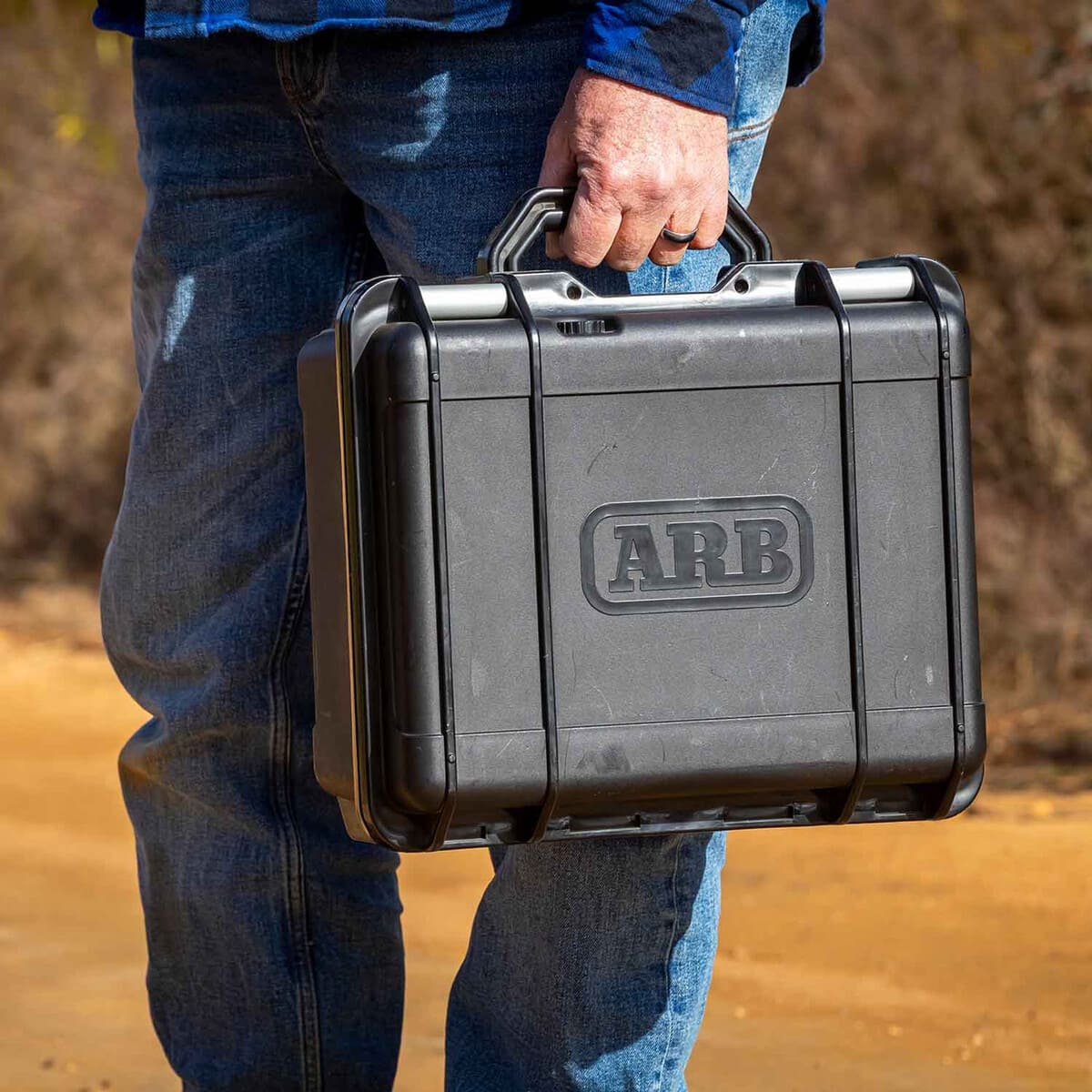 ARB Single Motor Portable 12V Air Compressor - Image 3