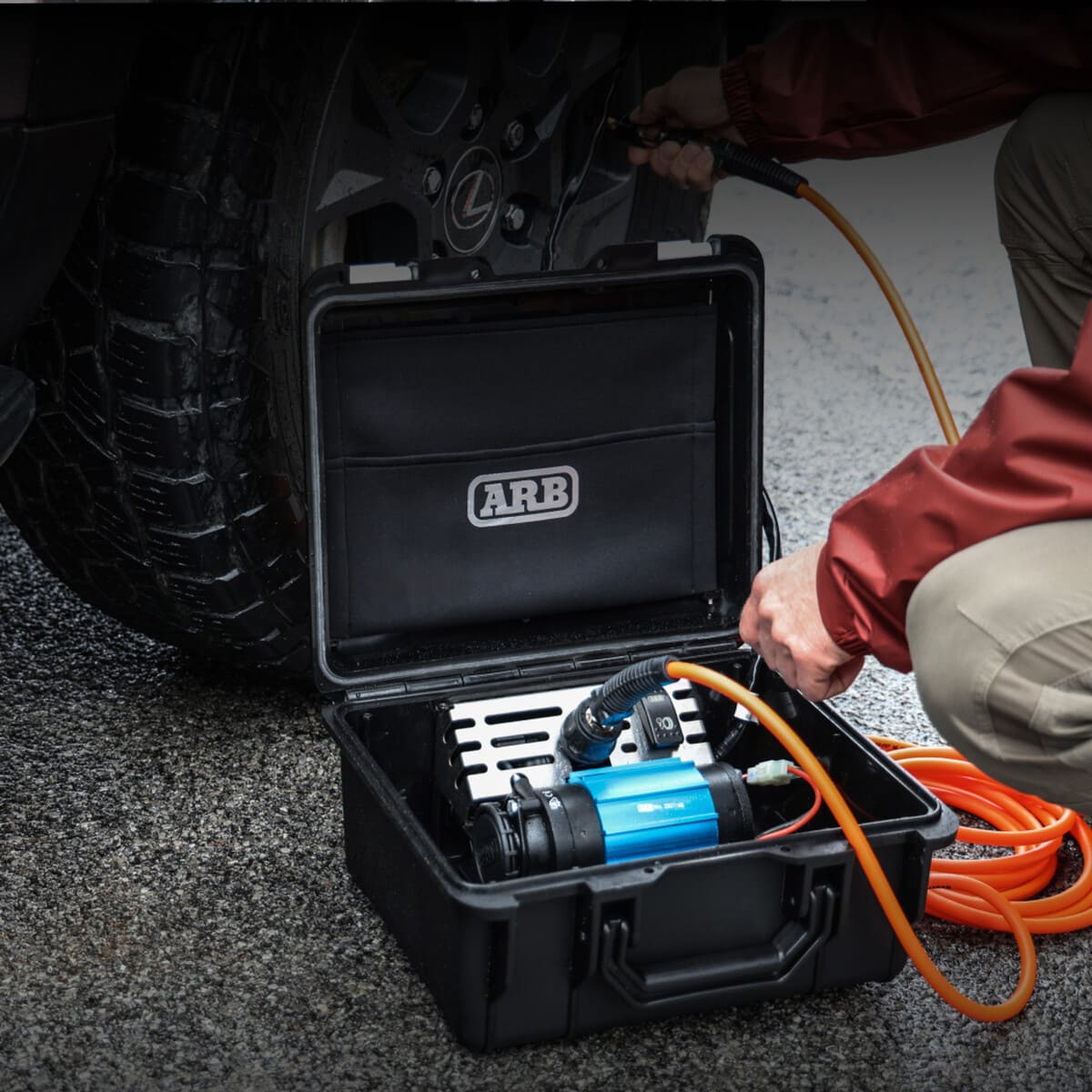 ARB Single Motor Portable 12V Air Compressor - Image 5