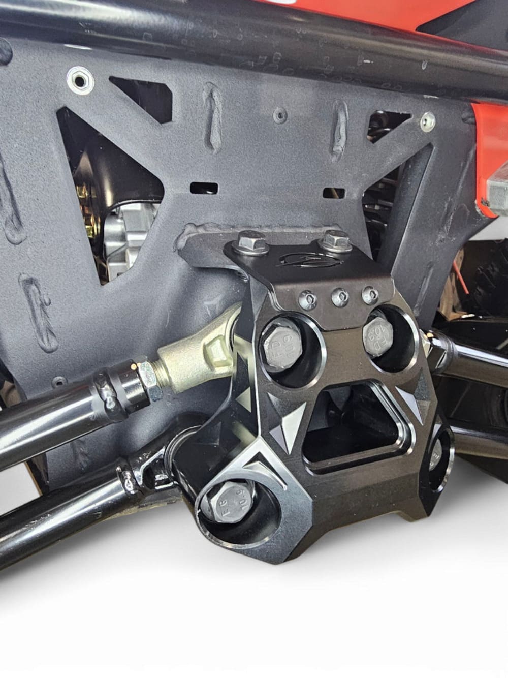 Elektric Offroad '24+ Can-Am Maverick R Billet Radius Rod Plate - Black - Image 9