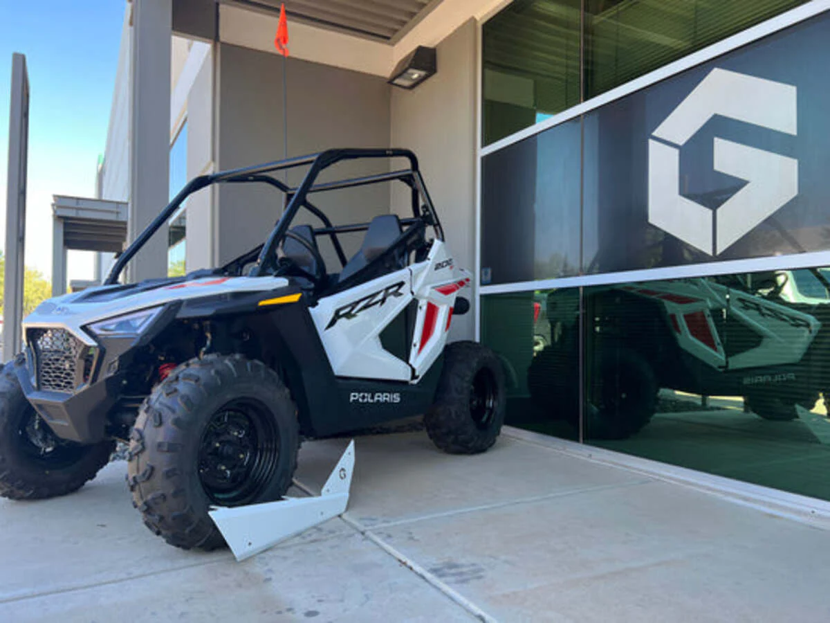 Geiser Performance Polaris RZR 200 Kick Plates - Image 3