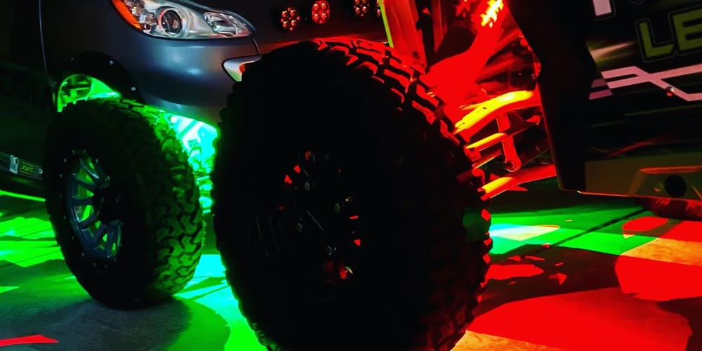 M Whips T2 RGB/RGBW Bluetooth Chasing Rock Light Kit - Image 10
