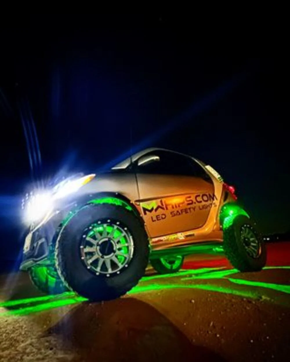 M Whips T2 RGB/RGBW Bluetooth Chasing Rock Light Kit - Image 8