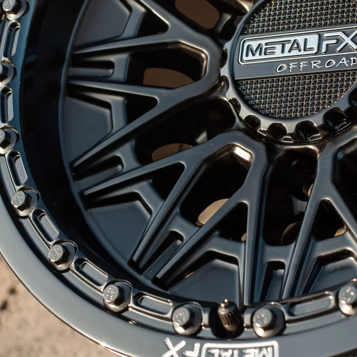 MetalFX Alpha 6R Beadlock - Satin Black w/ Gloss Black Ring - Image 7