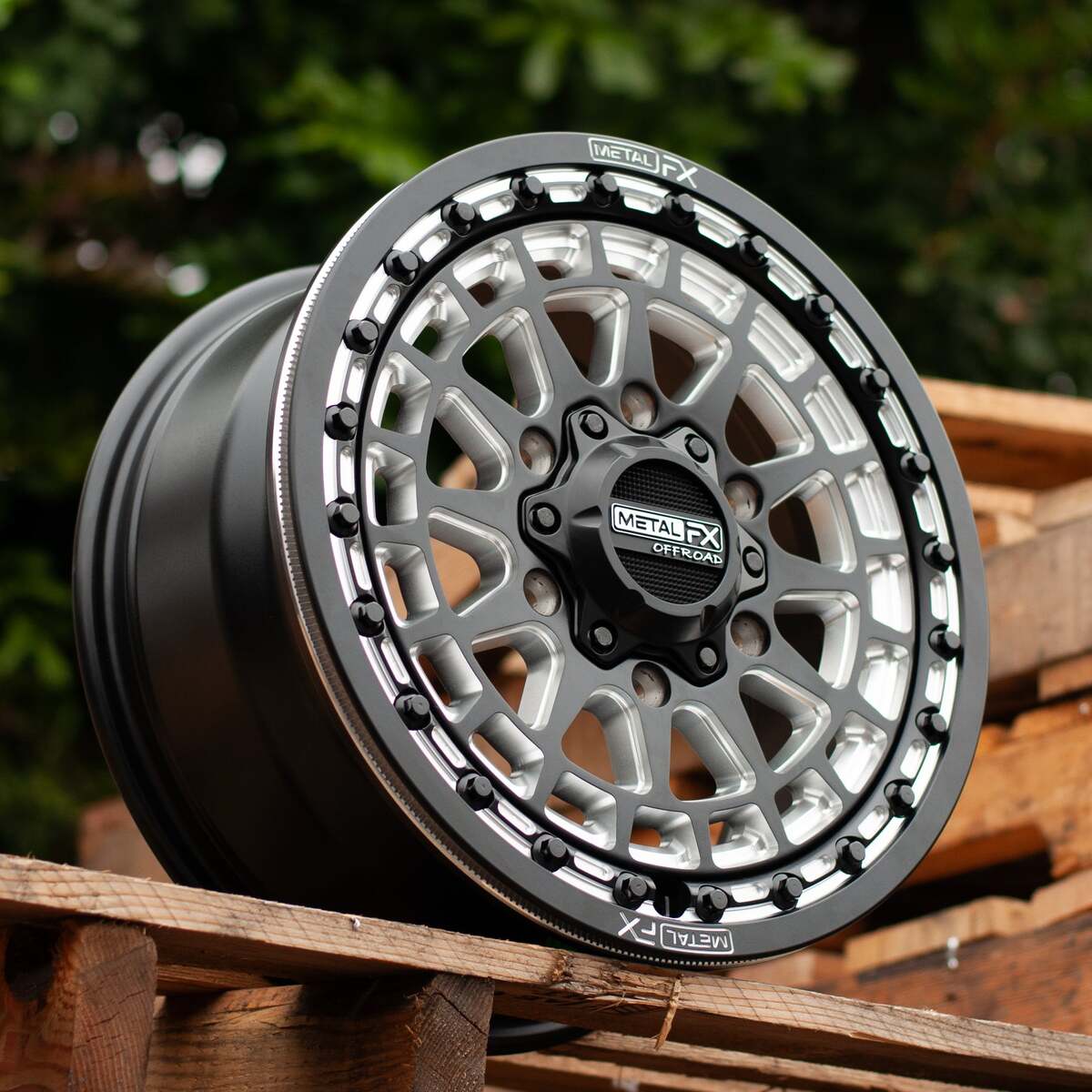 MetalFX Outlaw 6R Beadlock Satin Black Contrast Cut - Image 2
