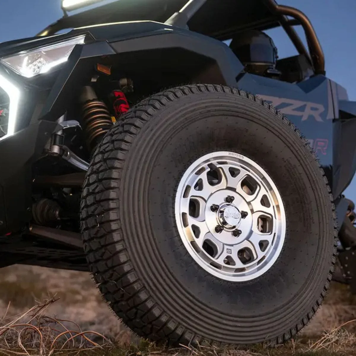 Method 416 UTV Bead Grip Wheel - Machined - Image 4