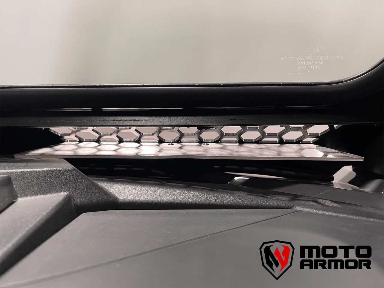 Moto Armor Pro R 4 Seat Full Glass Windshield - Image 8