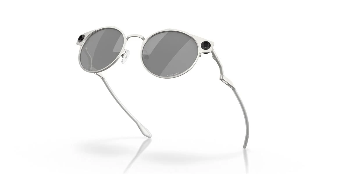 Oakley Deadbolt - Image 4