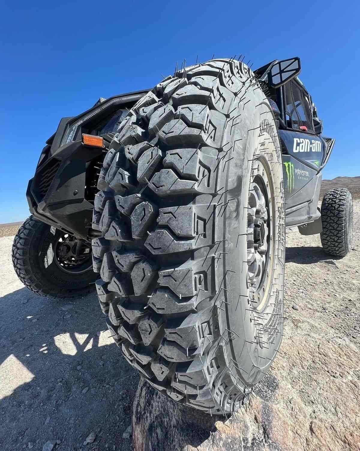 System 3 Gunmetal Grey SB-6 Beadlocks & System 3 DX440 Offroad Wheel & Tire Kit - Image 8