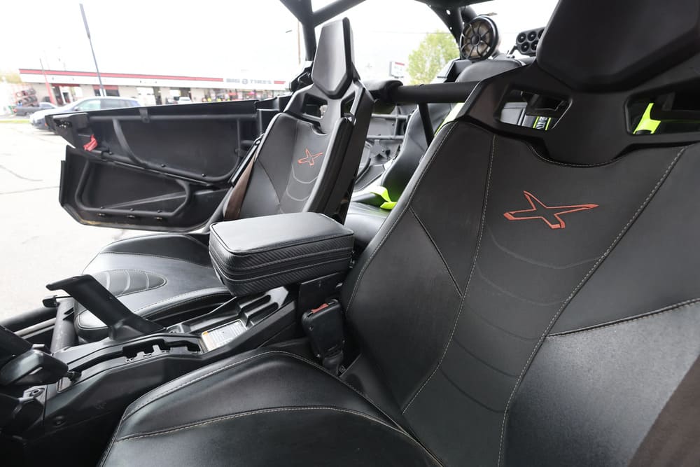 UTVMA '17-'24 Can-Am Maverick X3 Armrest w/ Bracket - Image 2