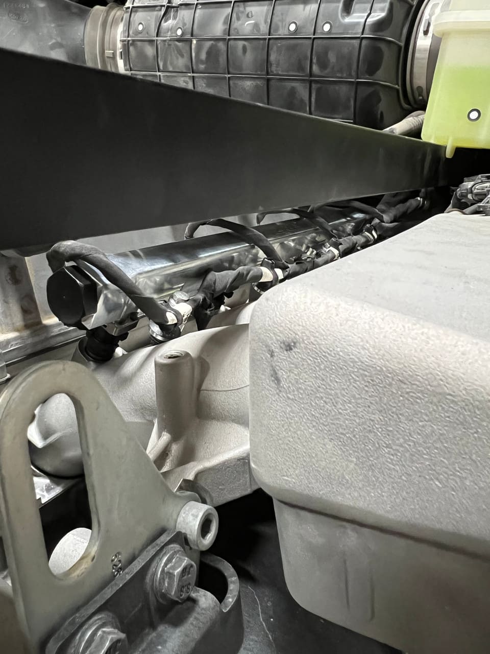 ZRP '22+ Polaris RZR Pro R Fuel Rail